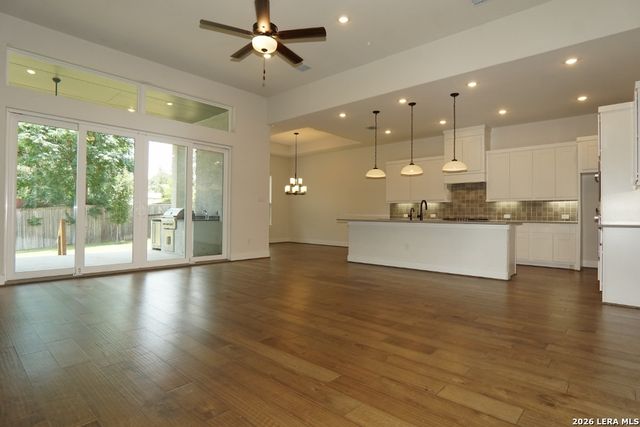 2710 Creekside View, San Antonio, TX 78230