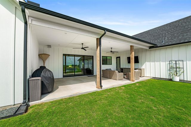 8708 Freeman Road, Sanger, TX 76266