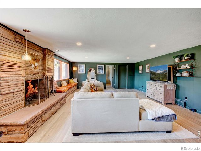 1041 Otis Lane, Estes Park, CO 80517
