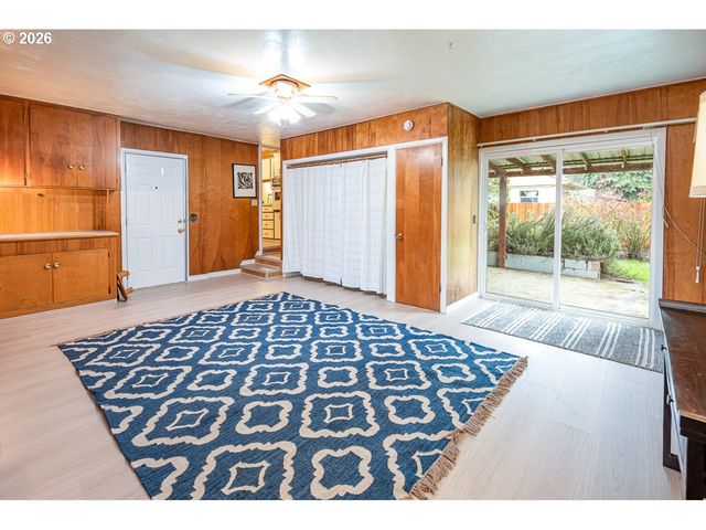 1566 MAYWOOD Ave, Eugene, OR 97404