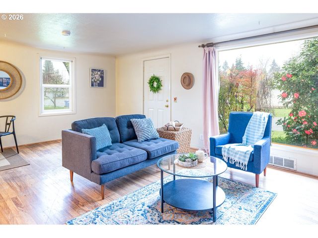 1566 MAYWOOD Ave, Eugene, OR 97404