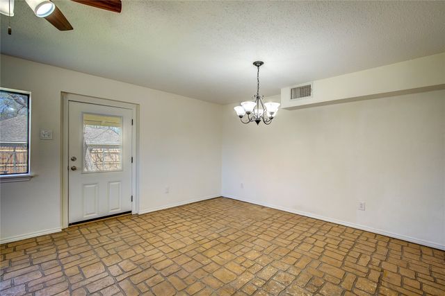 1414 Walworth Street, Greenville, TX 75401