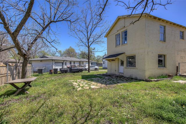 1414 Walworth Street, Greenville, TX 75401