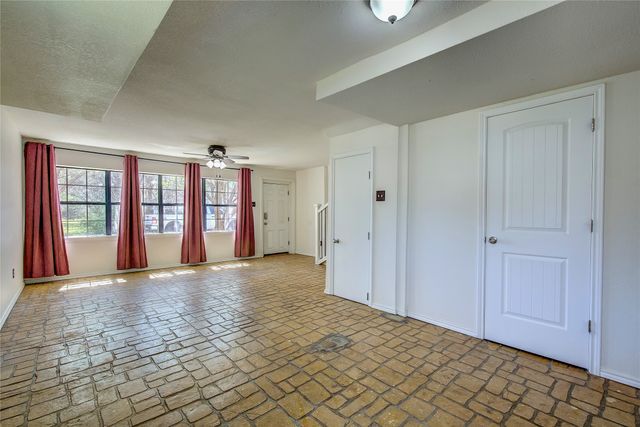 1414 Walworth Street, Greenville, TX 75401