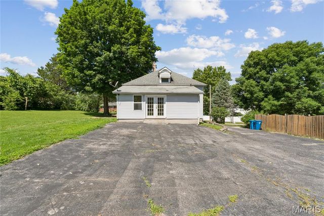 10130 Baptist Church Road, St Louis, MO 63123