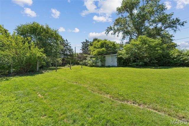 10130 Baptist Church Road, St Louis, MO 63123