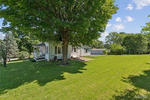 10130 Baptist Church Road, St Louis, MO 63123