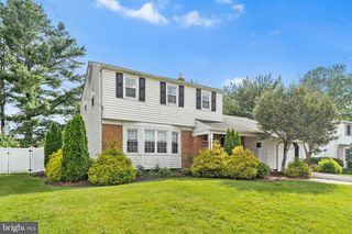 521 RHODE ISLAND AVE, Cherry Hill, NJ 08002