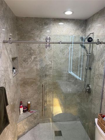 5211 NW 196th Ter, Miami Gardens, FL 33055