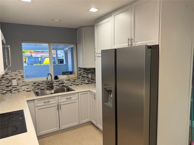 5211 NW 196th Ter, Miami Gardens, FL 33055