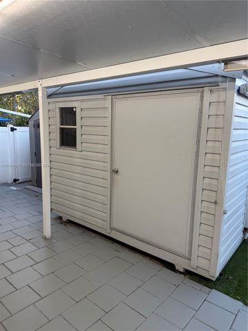 5211 NW 196th Ter, Miami Gardens, FL 33055