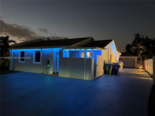 5211 NW 196th Ter, Miami Gardens, FL 33055