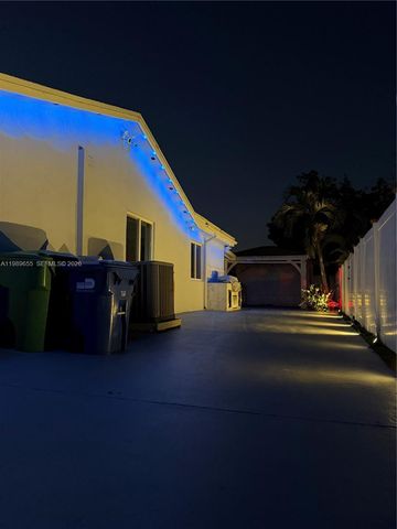 5211 NW 196th Ter, Miami Gardens, FL 33055