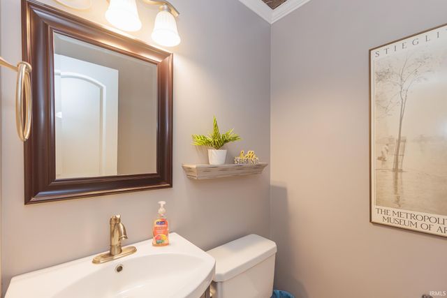 2200 W Pineview Drive, Muncie, IN 47303
