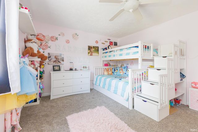 2200 W Pineview Drive, Muncie, IN 47303