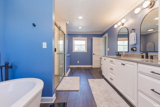 2200 W Pineview Drive, Muncie, IN 47303