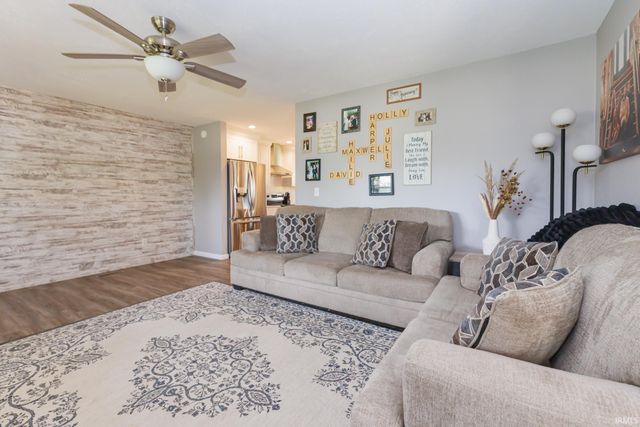 2200 W Pineview Drive, Muncie, IN 47303