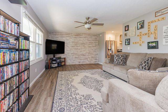 2200 W Pineview Drive, Muncie, IN 47303