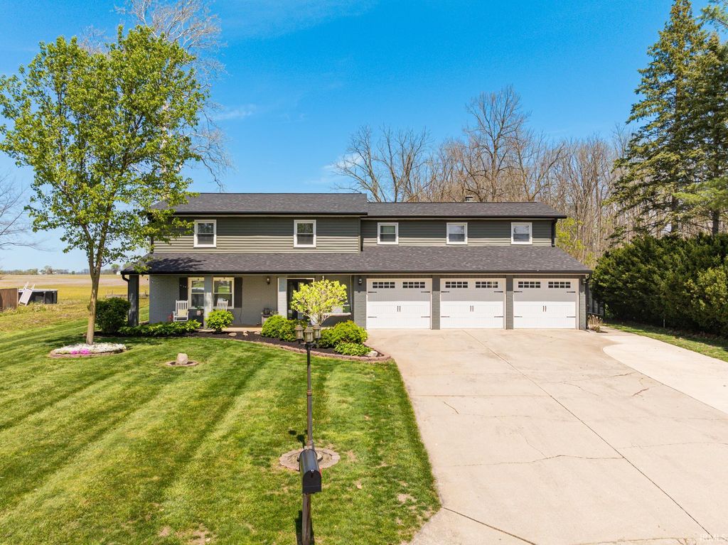 2200 W Pineview Drive, Muncie, IN 47303