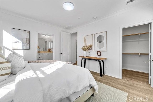 160 Parkwood, Irvine, CA 92620