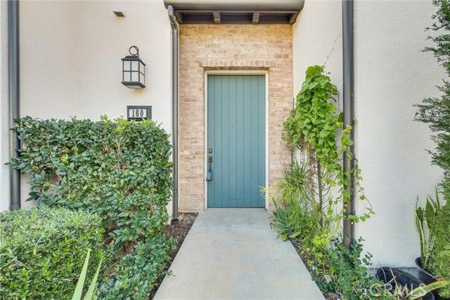 160 Parkwood, Irvine, CA 92620