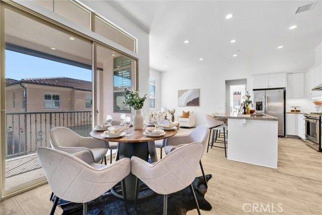 160 Parkwood, Irvine, CA 92620