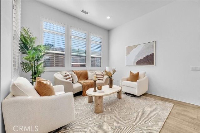 160 Parkwood, Irvine, CA 92620