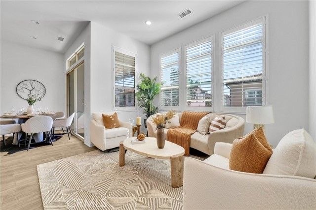 160 Parkwood, Irvine, CA 92620