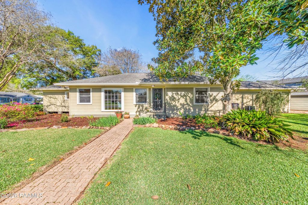 601 Napoleon Avenue, New Iberia, LA 70563