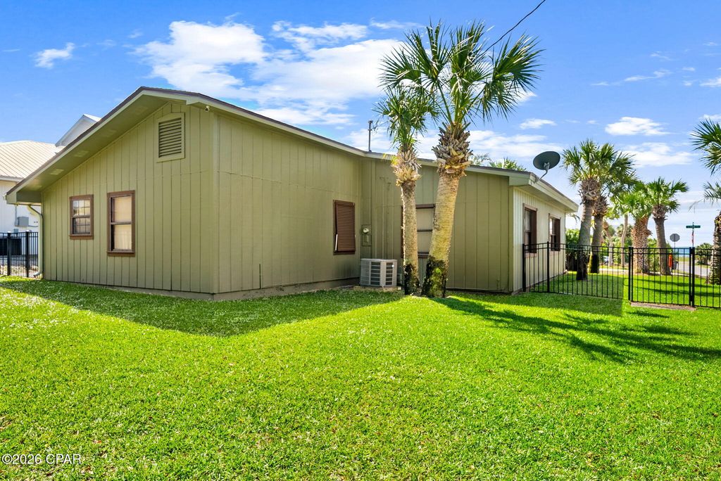 Image 5 of property listing at 17850 Lynn Street, Panama City Beach, FL 32413
