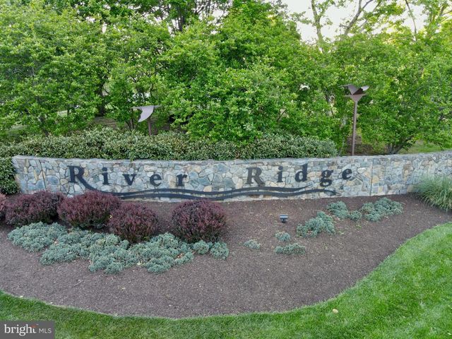 1842 FAVERSHAM WAY, Woodbridge, VA 22192