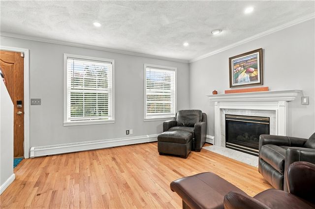 18 Pineridge Drive, Smithfield, RI 02917