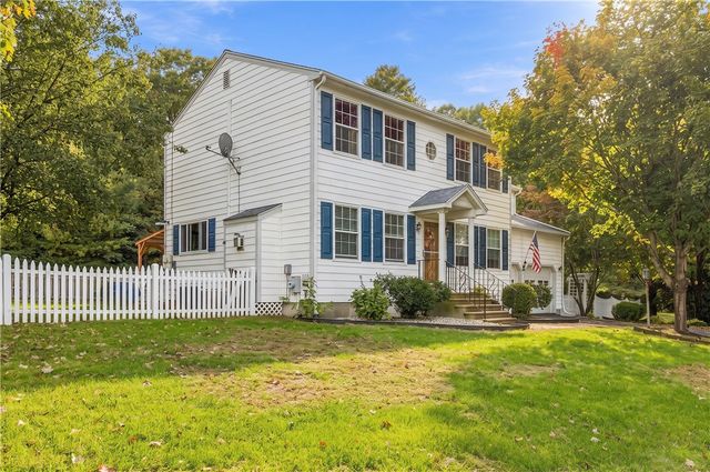 18 Pineridge Drive, Smithfield, RI 02917
