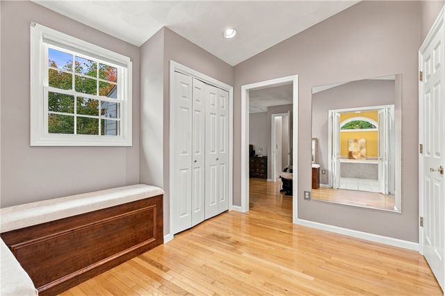 18 Pineridge Drive, Smithfield, RI 02917