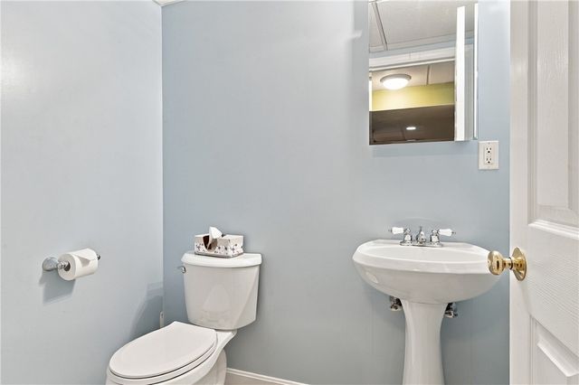 18 Pineridge Drive, Smithfield, RI 02917