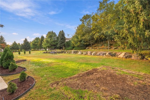 18 Pineridge Drive, Smithfield, RI 02917