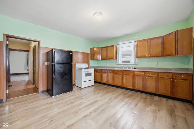 225 E Pennsylvania Street, Shelbyville, IN 46176