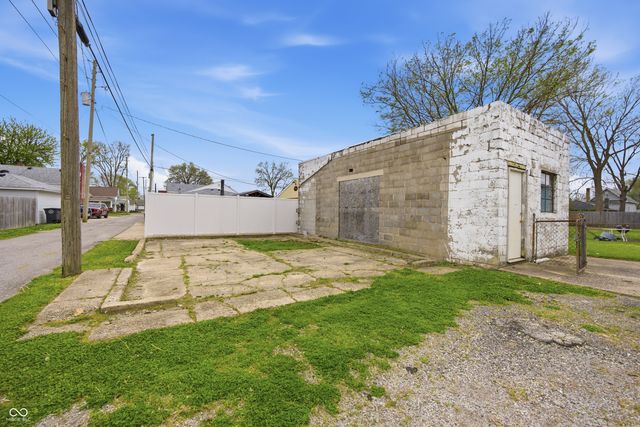 225 E Pennsylvania Street, Shelbyville, IN 46176