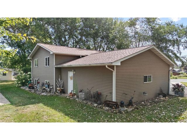 110 Pine Circle, Somerset, WI 54025