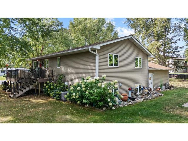 110 Pine Circle, Somerset, WI 54025