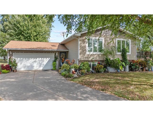 110 Pine Circle, Somerset, WI 54025
