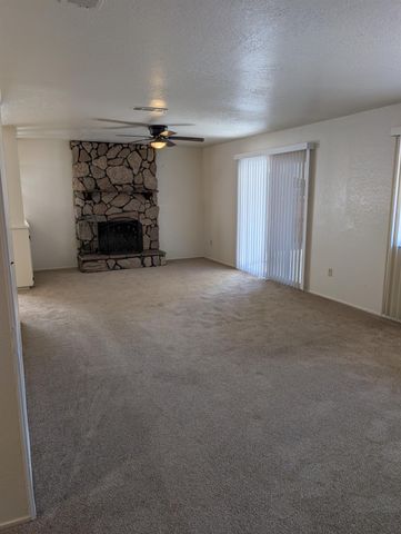 1049 Ruby Pl, Manteca, CA 95336