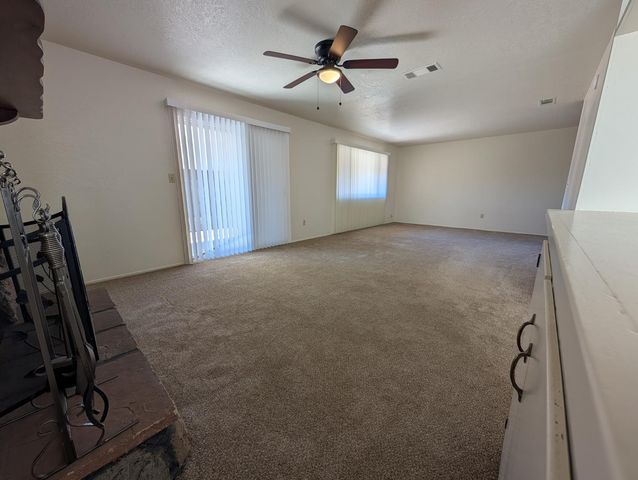 1049 Ruby Pl, Manteca, CA 95336