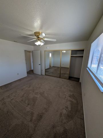 1049 Ruby Pl, Manteca, CA 95336