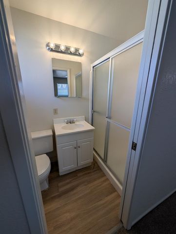 1049 Ruby Pl, Manteca, CA 95336