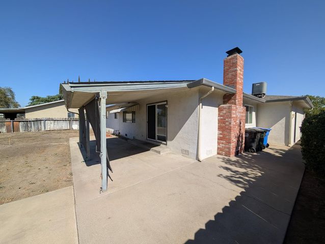 1049 Ruby Pl, Manteca, CA 95336