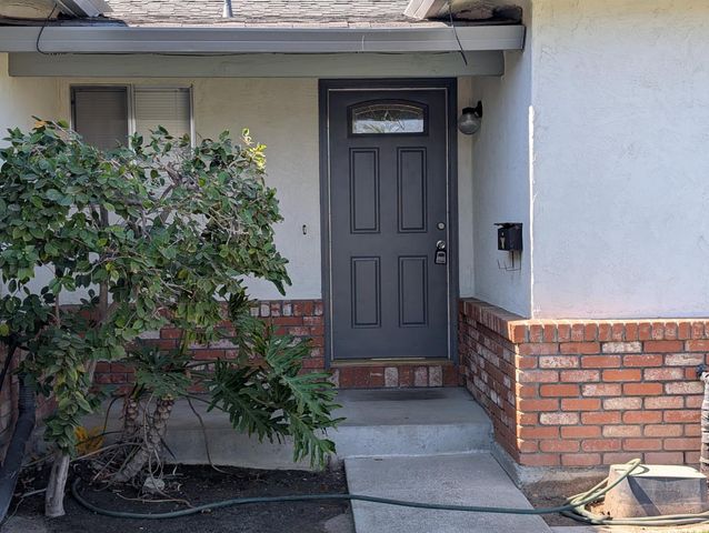 1049 Ruby Pl, Manteca, CA 95336