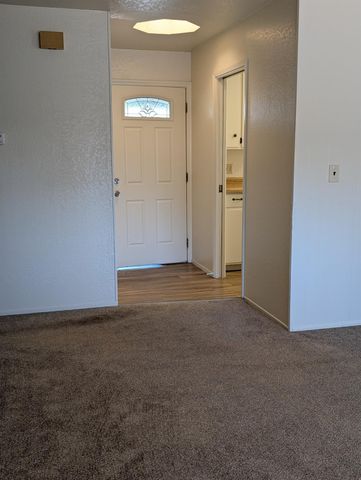 1049 Ruby Pl, Manteca, CA 95336