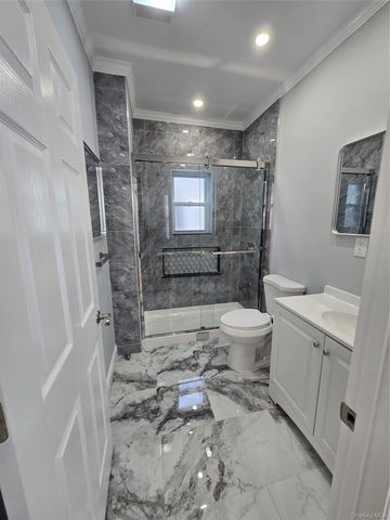 194-44 112th Road, Saint Albans, NY 11412