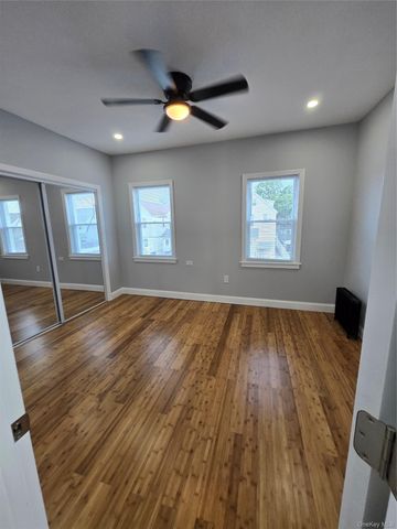 194-44 112th Road, Saint Albans, NY 11412